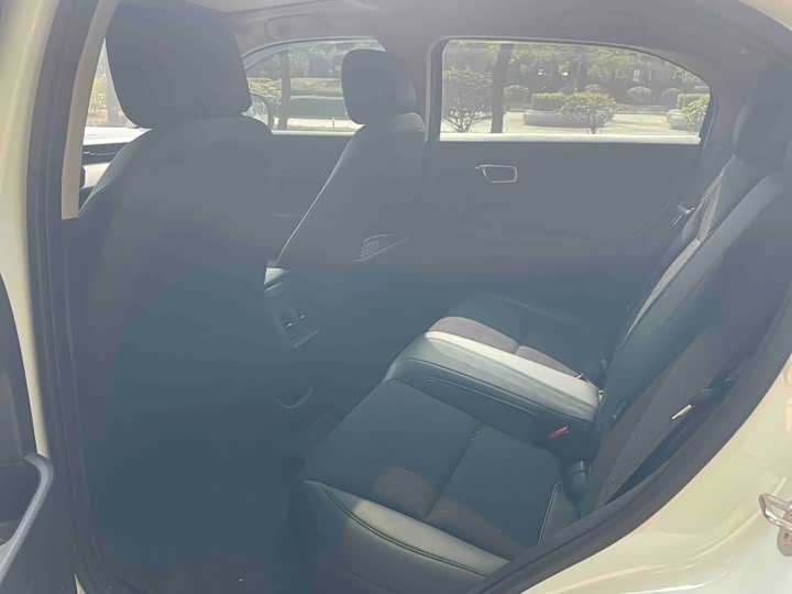 Фото 6 - Honda Vezel