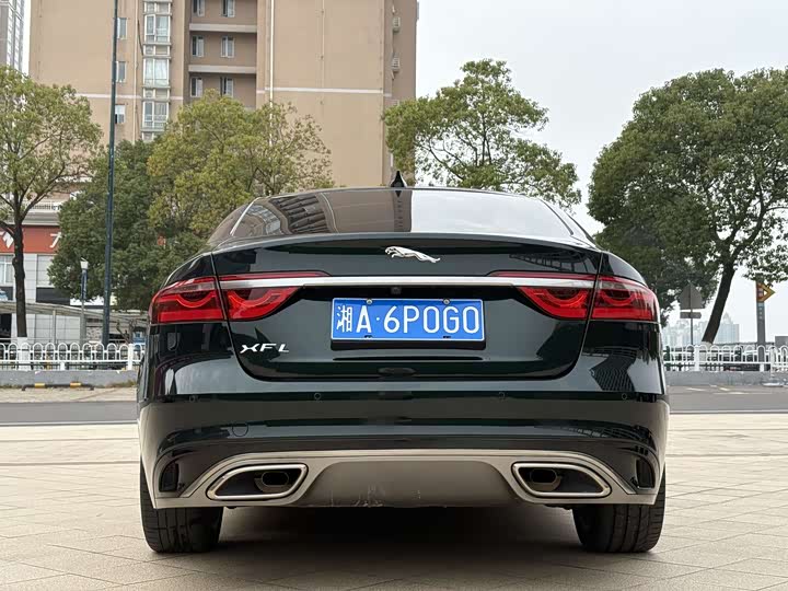 Фото 4 - Jaguar XF L