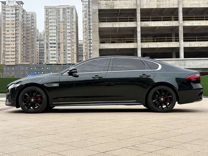 Фото 7 - Jaguar XF L