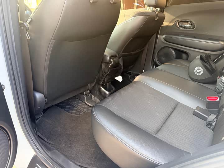 Фото 7 - Honda Vezel