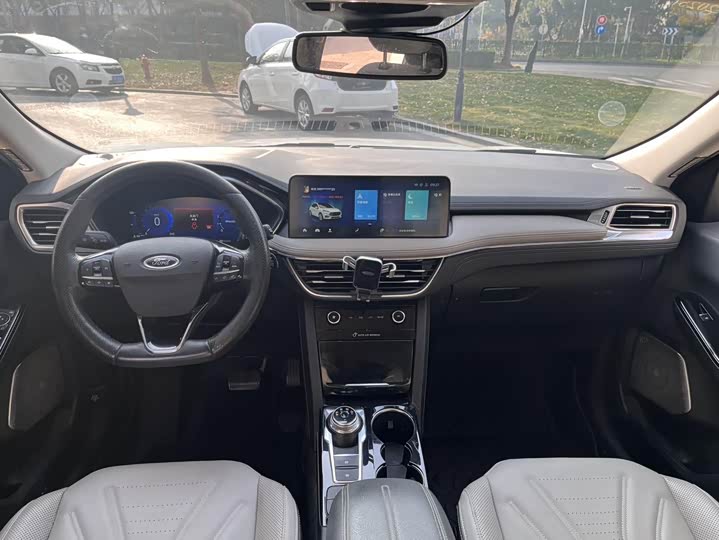 Фото 5 - Ford Escape