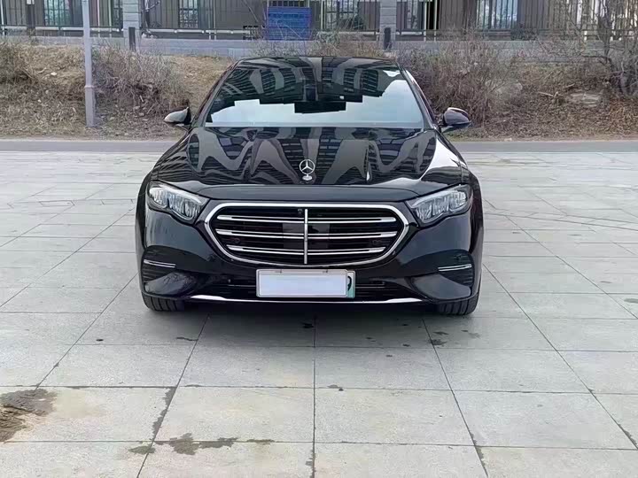 Photo 2 - Mercedes-Benz E-Class Hybrid