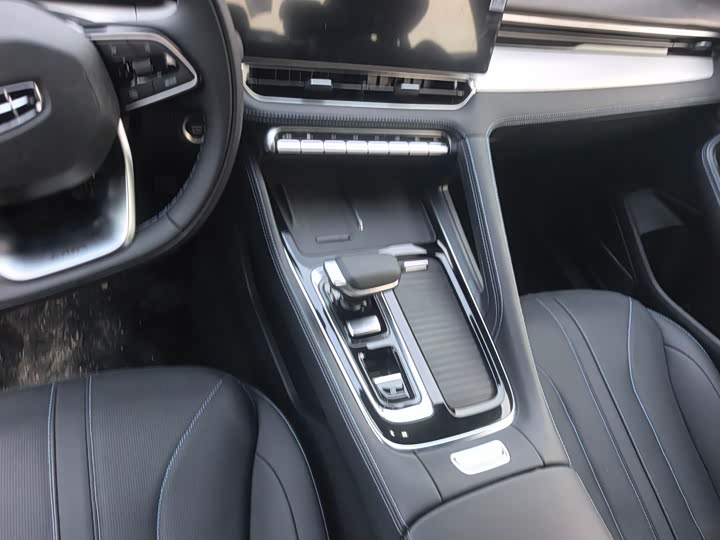 Фото 6 - Geely Preface