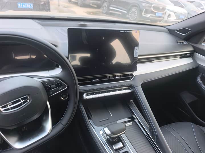 Фото 7 - Geely Preface