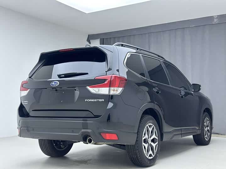 Фото 6 - Subaru Forester