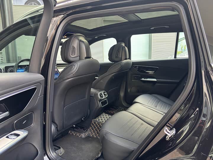 Фото 8 - Mercedes-Benz GLC-Class