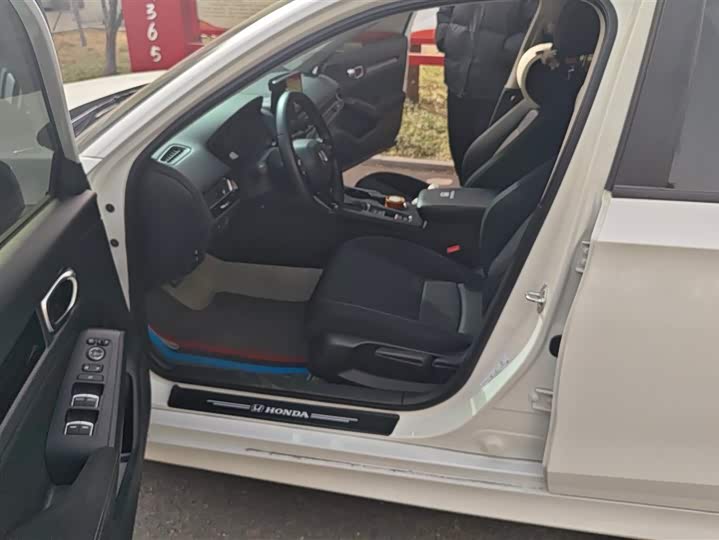 Фото 9 - Honda Civic