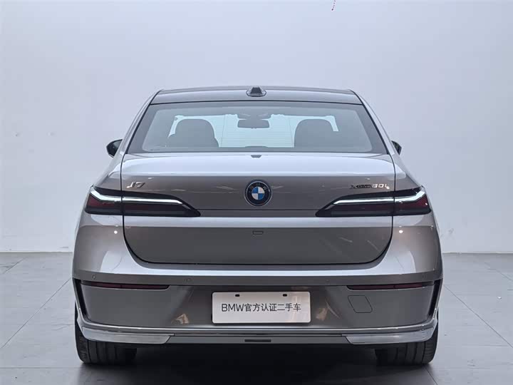 Фото 5 - BMW i7