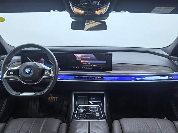 Фото 7 - BMW i7
