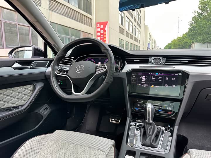 Фото 7 - Volkswagen Magotan