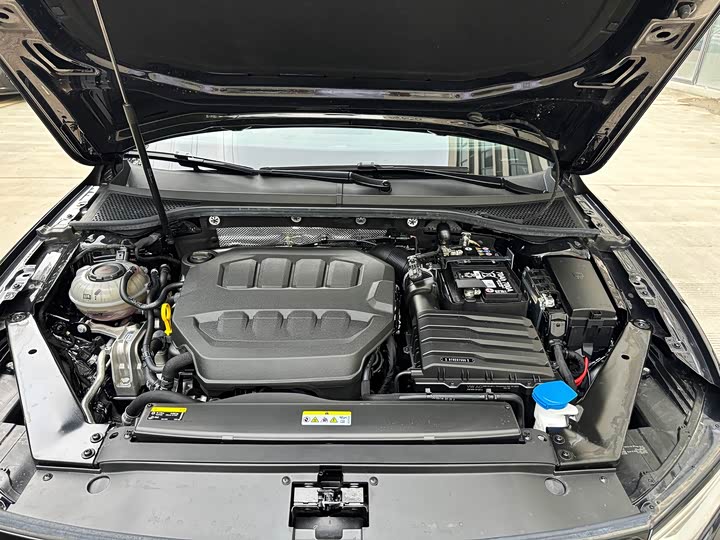 Фото 8 - Volkswagen Magotan