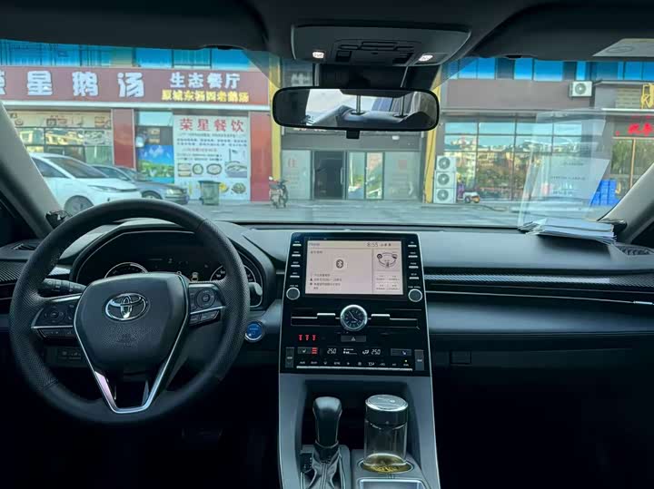 Фото 3 - Toyota Avalon