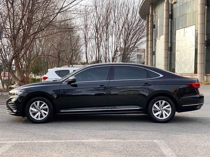 Фото 4 - Volkswagen Passat