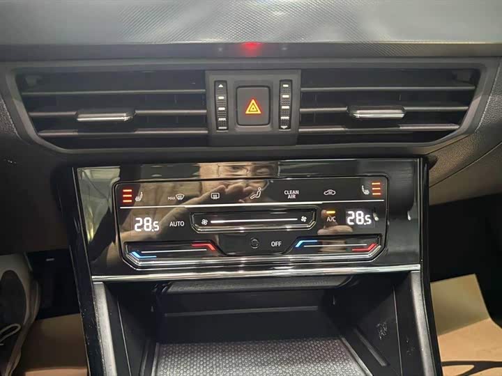 Фото 9 - Volkswagen Passat