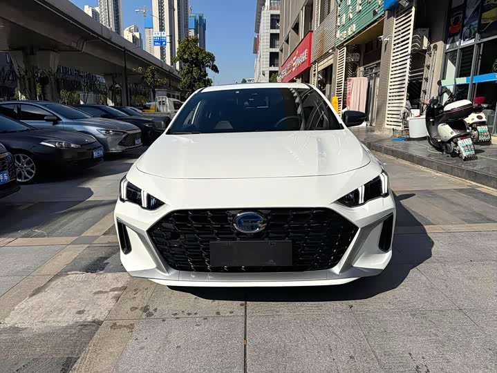 Фото 2 - GAC Trumpchi Empow R