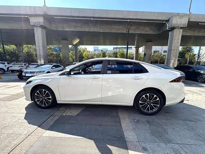 Фото 4 - GAC Trumpchi Empow R