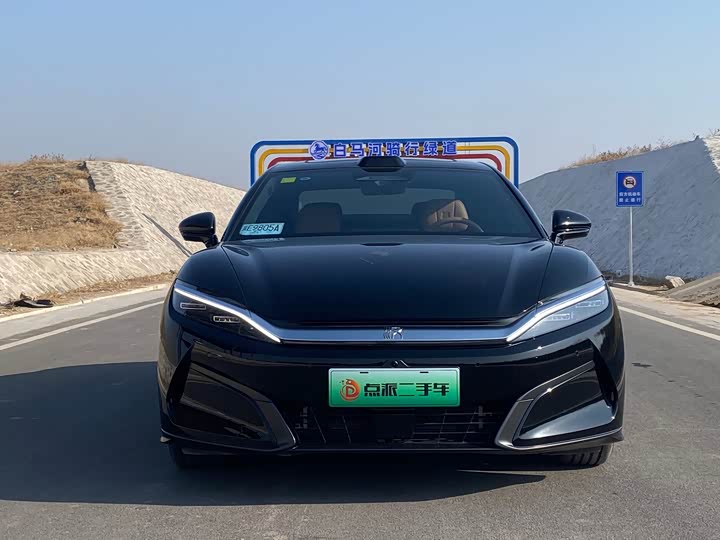 Фото 2 - BYD Han L