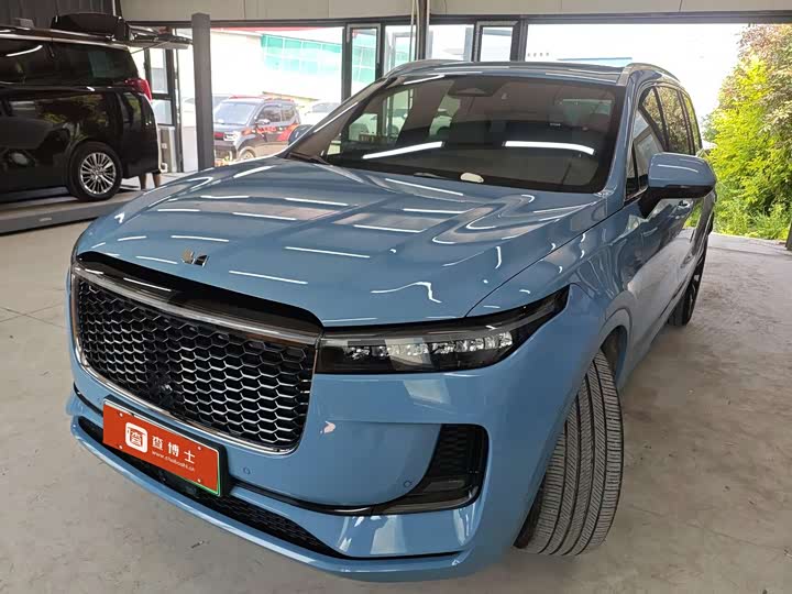 Фото 1 - LiXiang One