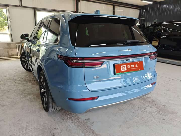 Фото 4 - LiXiang One