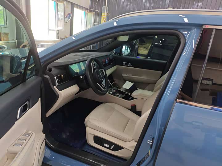 Фото 6 - LiXiang One