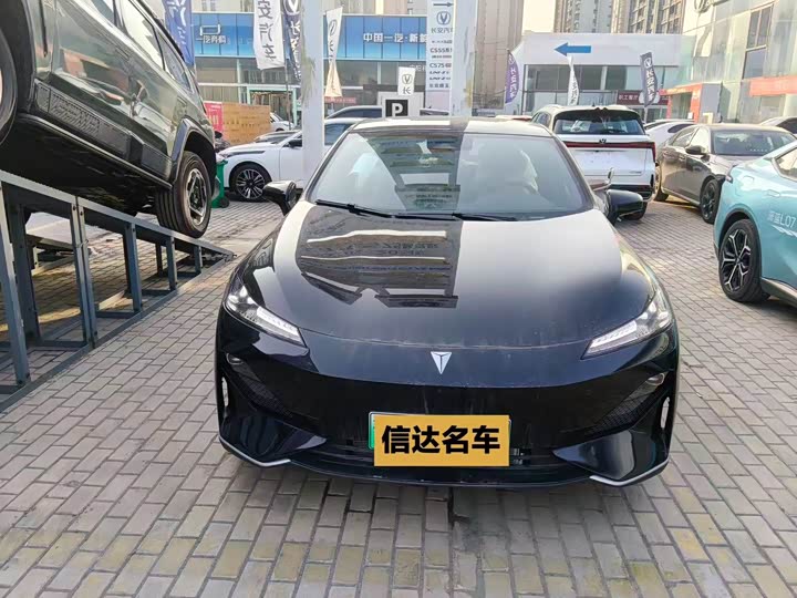 Фото 1 - Changan Deepal SL03