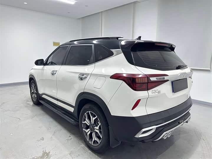 Фото 6 - Kia KX3