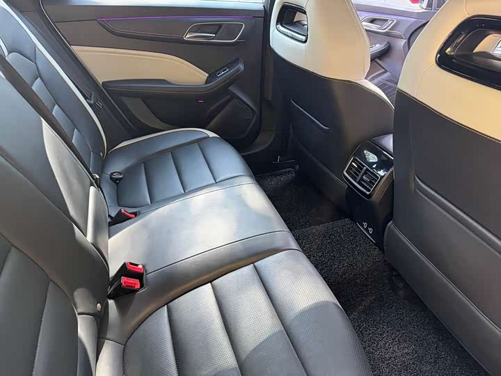 Фото 8 - MG Motor 6