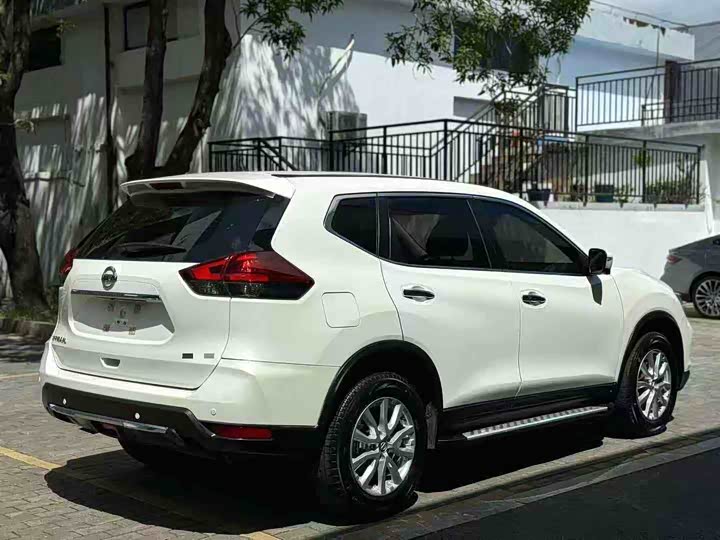 Фото 7 - Nissan X-Trail