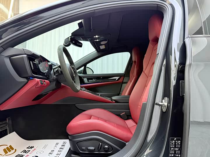 Фото 4 - Porsche Panamera