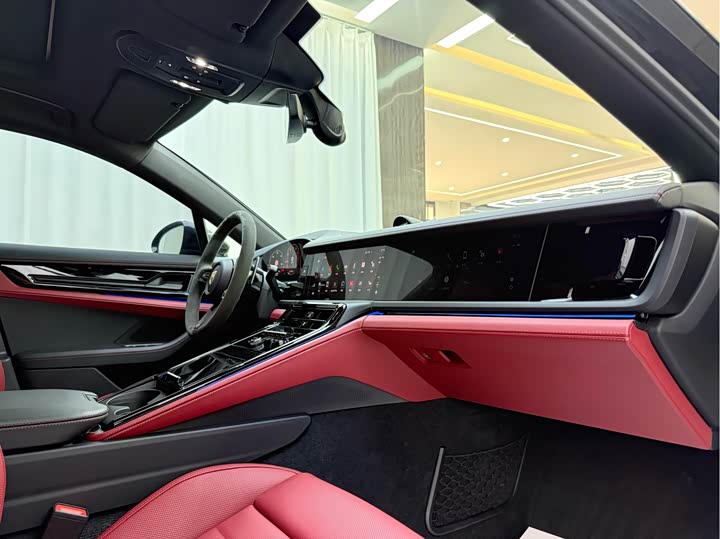 Фото 7 - Porsche Panamera