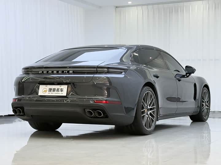 Фото 8 - Porsche Panamera