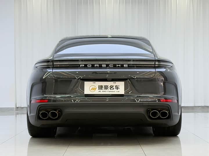 Фото 9 - Porsche Panamera