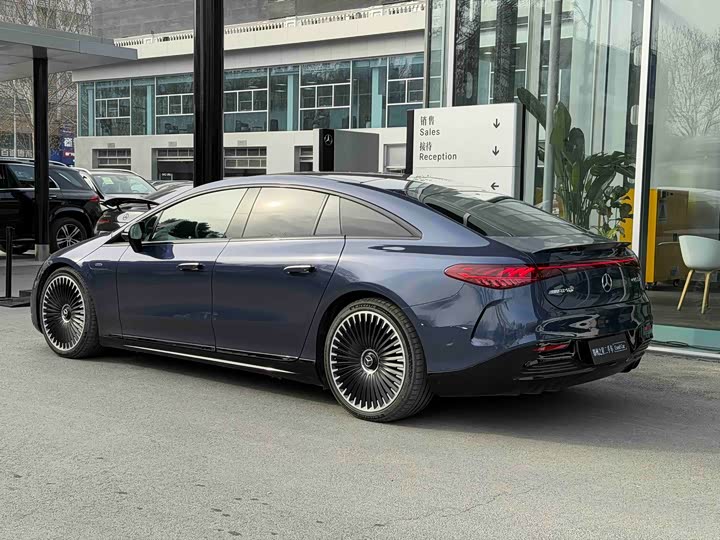 Фото 8 - Mercedes-Benz EQS AMG