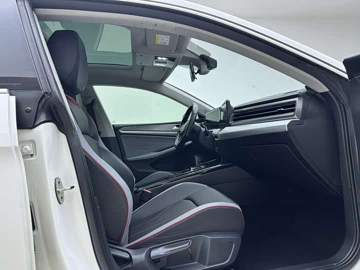 Фото 8 - Volkswagen Lamando L