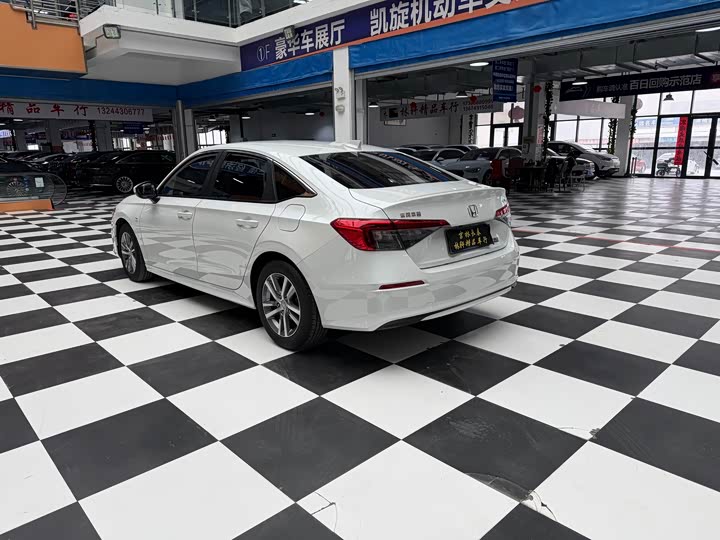 Фото 3 - Honda Civic