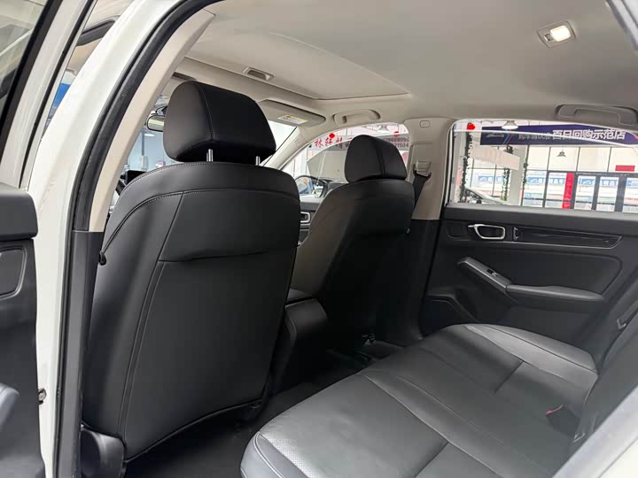 Фото 9 - Honda Civic