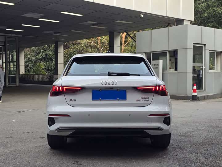 Фото 2 - Audi A3