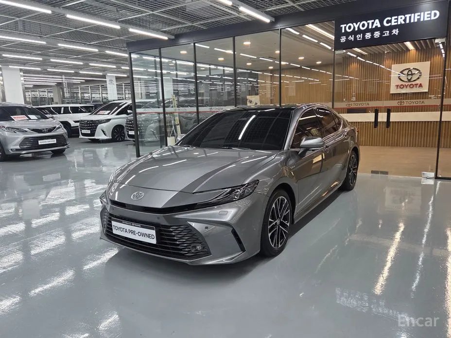 Фото 1 - Toyota Camry