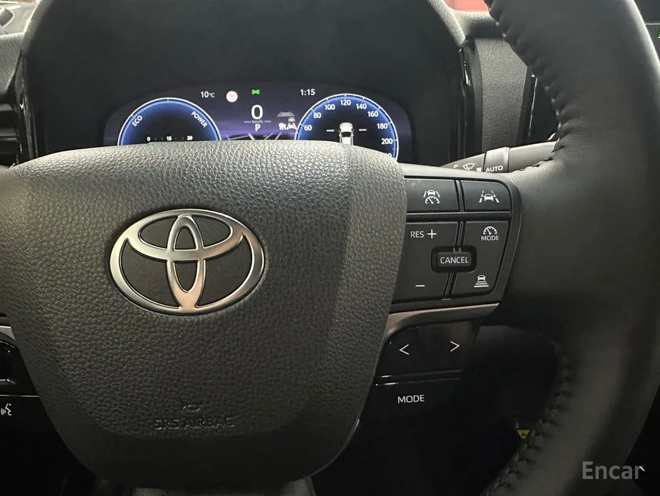 Фото 12 - Toyota Camry