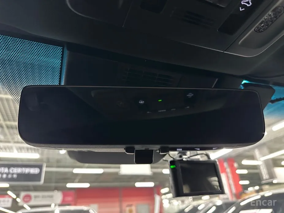 Фото 15 - Toyota Camry