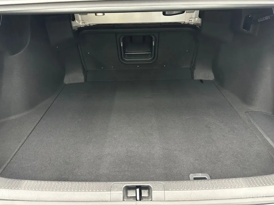 Фото 20 - Toyota Camry