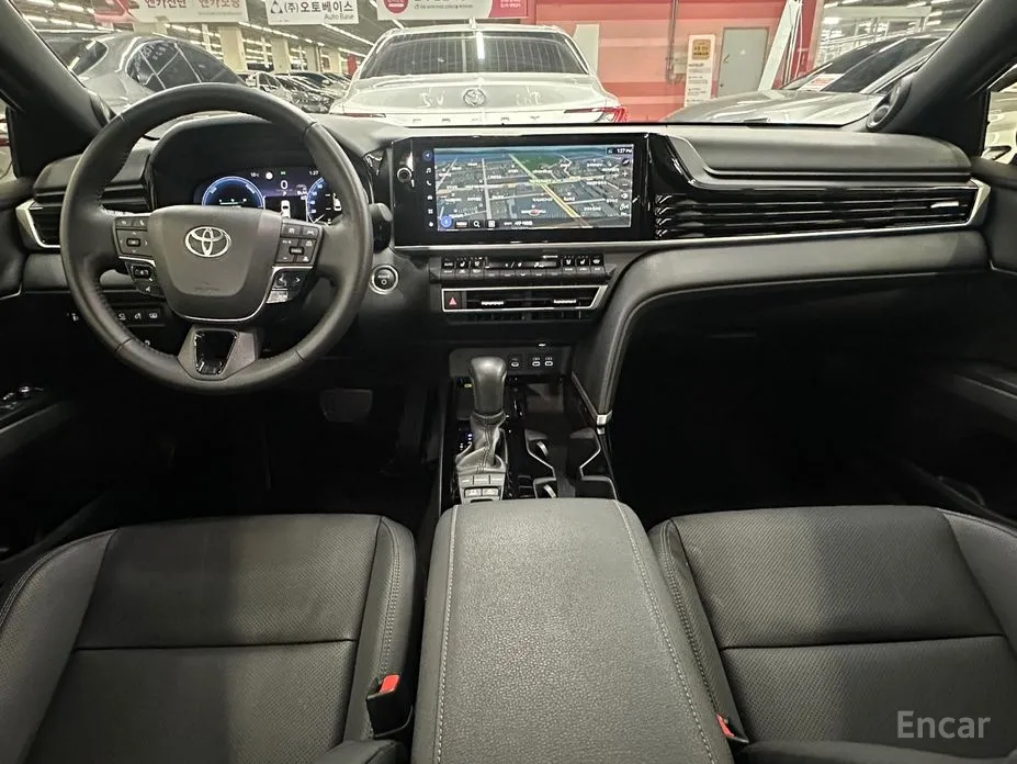 Фото 7 - Toyota Camry