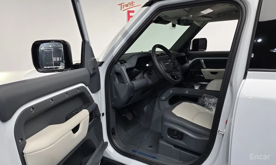 Фото 10 - Land Rover Defender