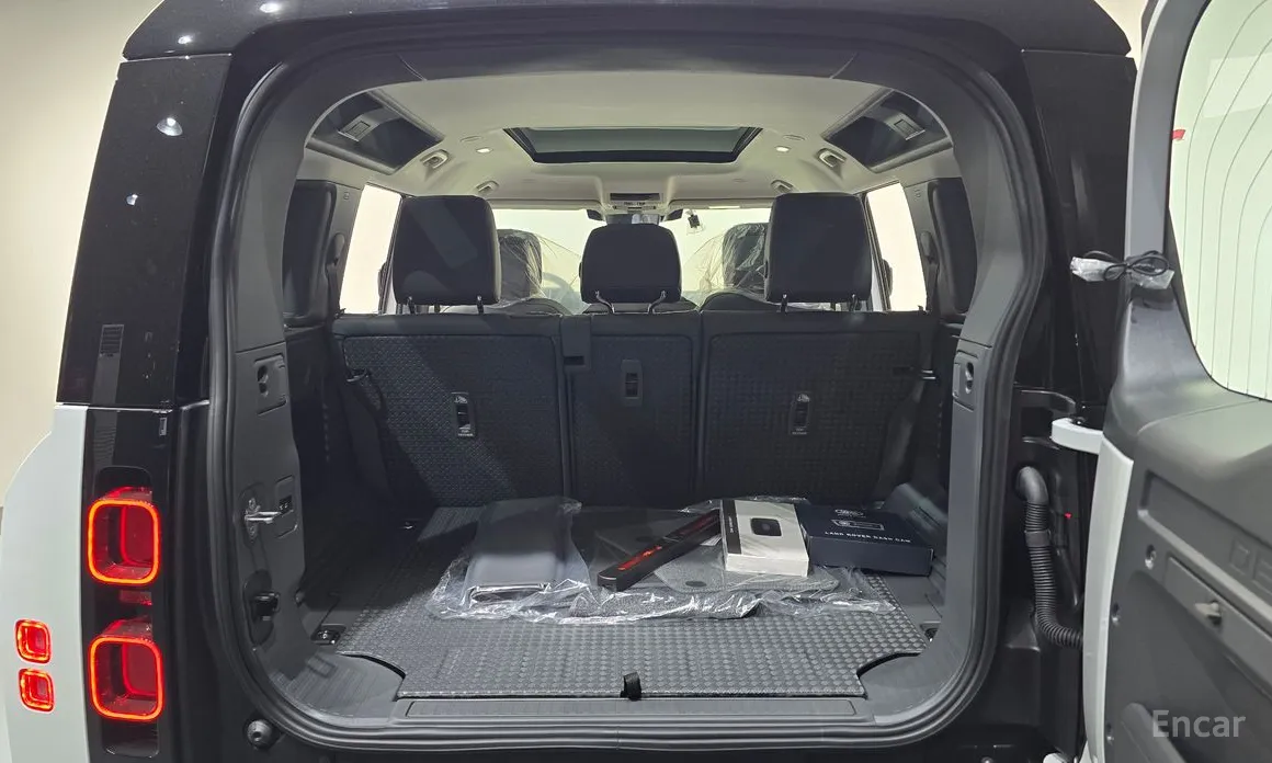 Фото 20 - Land Rover Defender