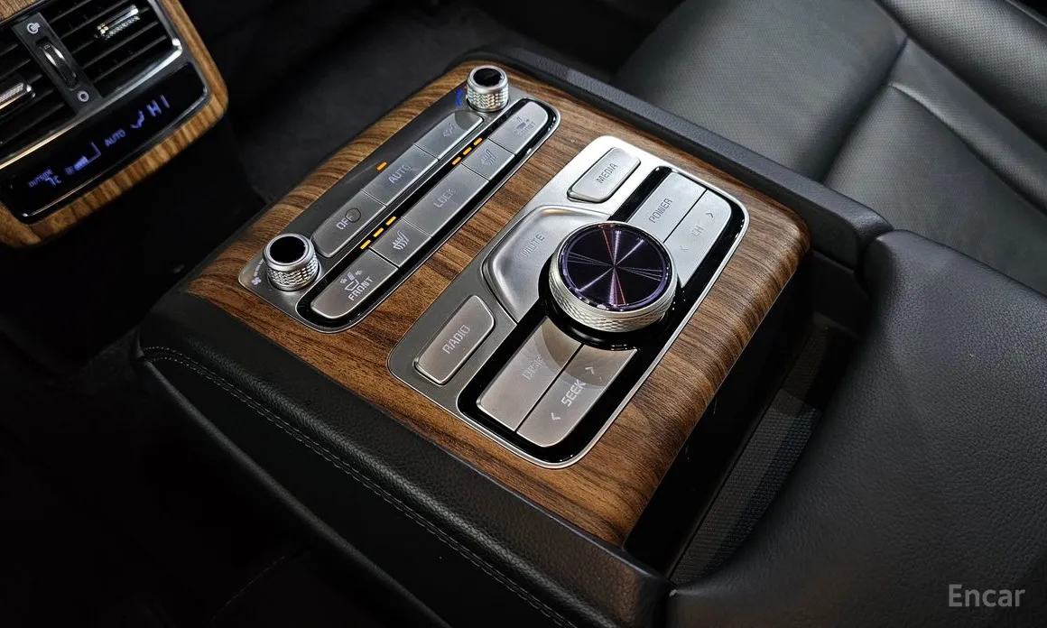 Фото 18 - Kia K9