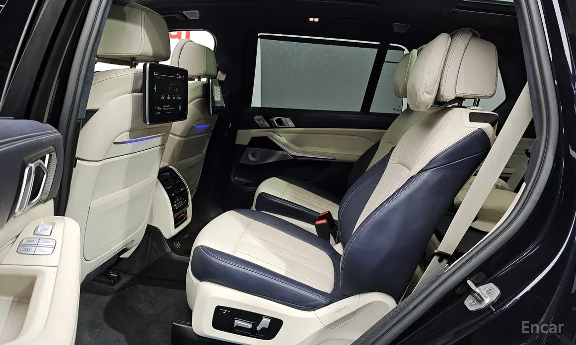 Фото 12 - BMW X7