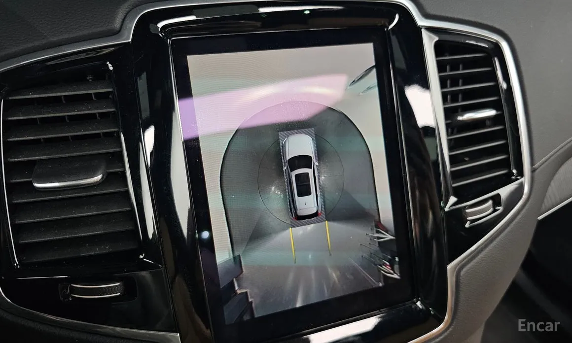 Фото 16 - Volvo XC90