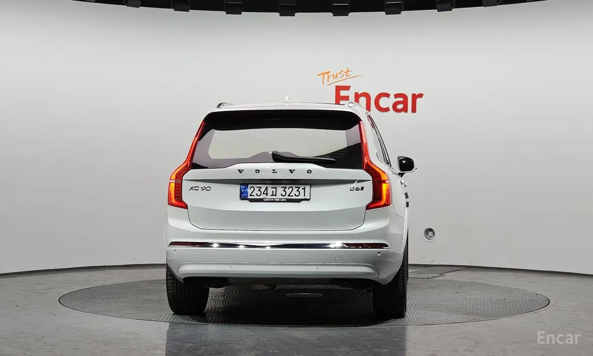 Фото 4 - Volvo XC90