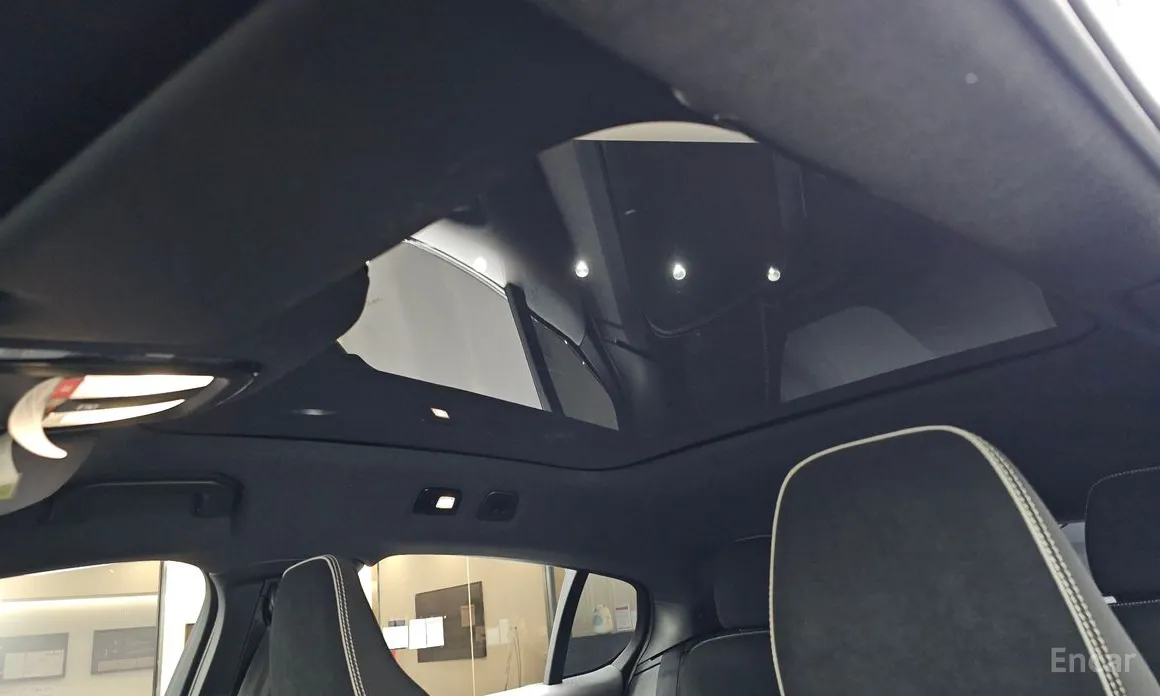 Фото 19 - Volvo C40