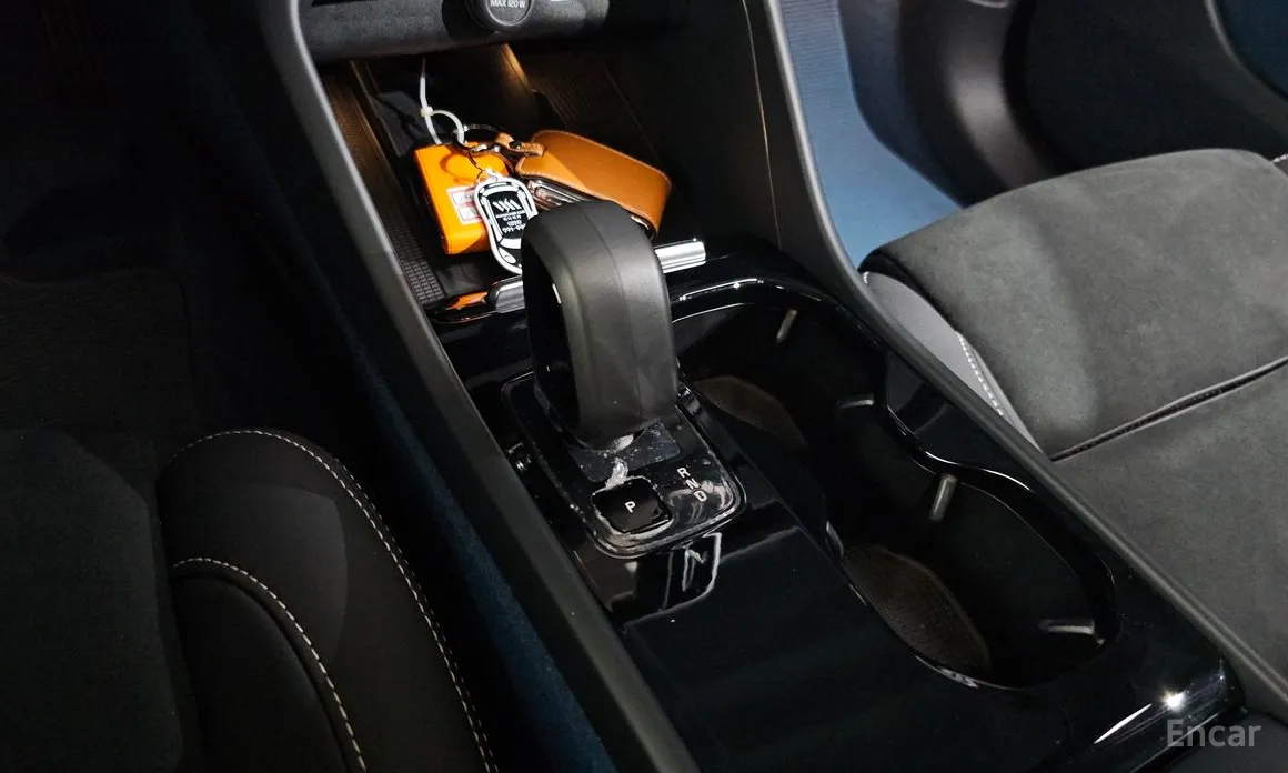 Фото 9 - Volvo C40